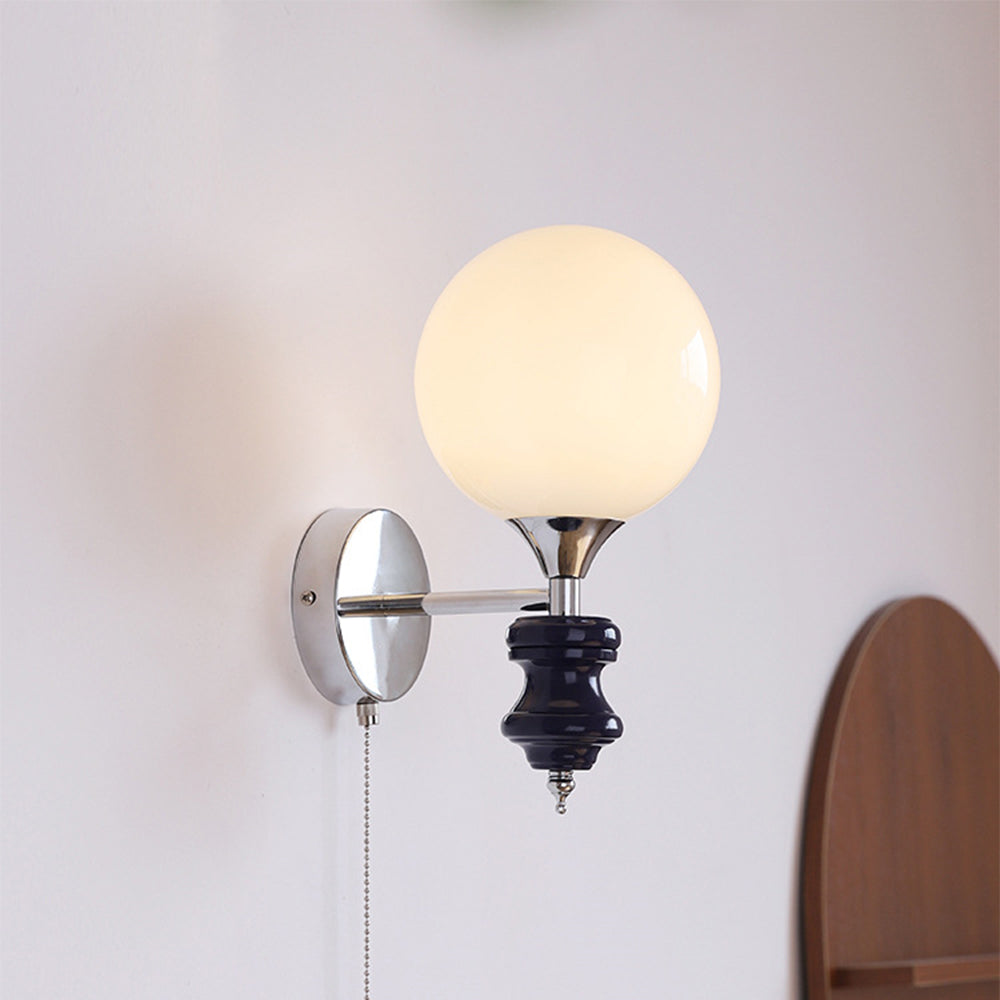 Lampada da parete vintage Bauhaus medievale francese