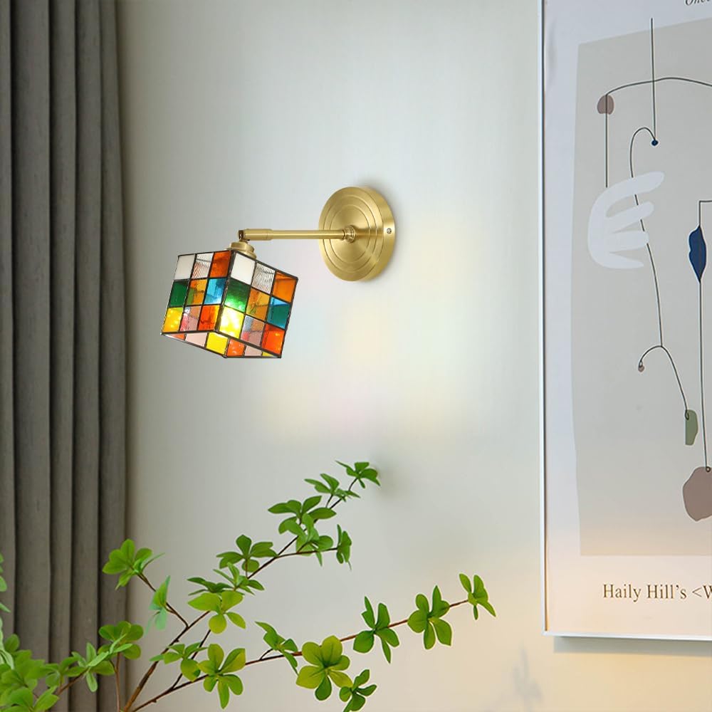 FlexiGlow - Modern Wall Lamp with Glass Cube Design – Adjustable and Space-Saving
