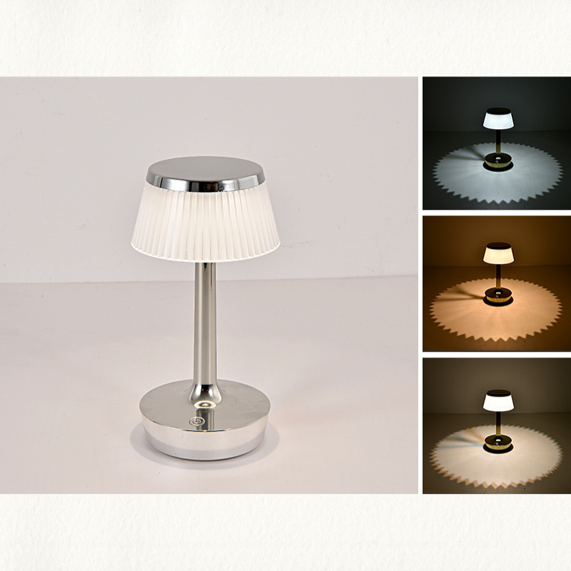 Lampada da tavolo LED con controllo touch