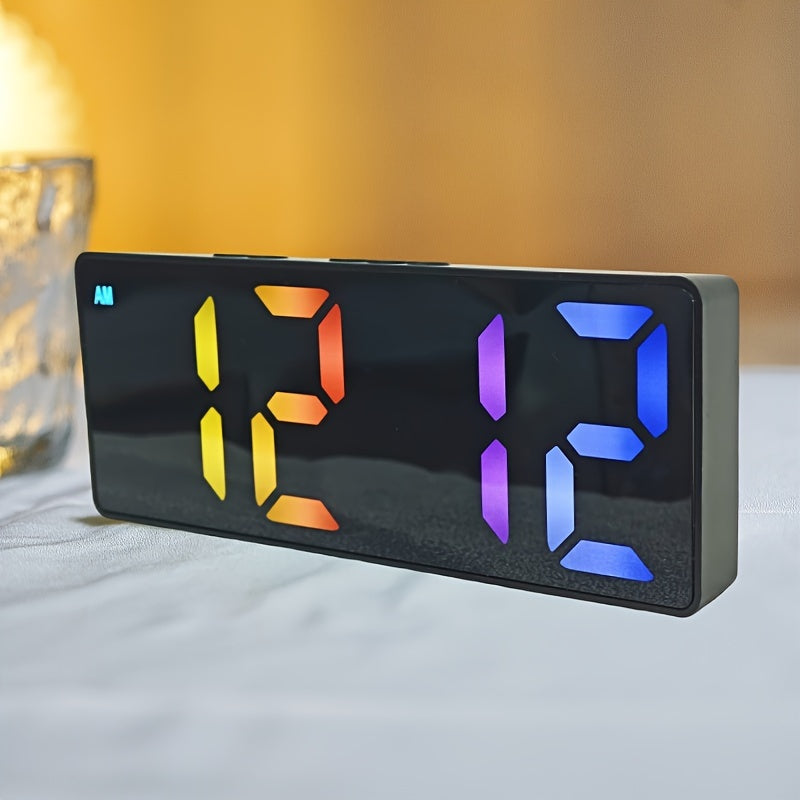DigiTime - Sveglia LED moderna con visualizzazione della data e luminosità regolabile