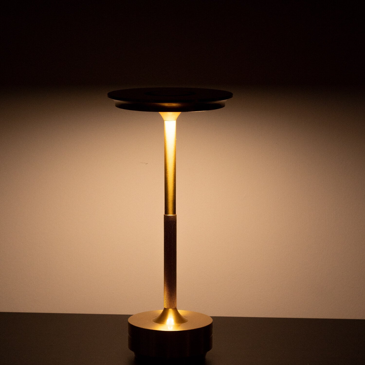 Lampada da Tavolo Wireless Ambient Metallic
