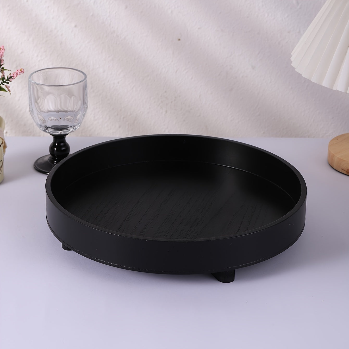 ClassicTray - Tabuleiro Redondo de Madeira Preto | Design Clássico para Decoração e Armazenamento