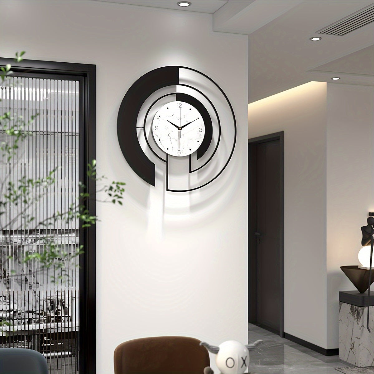 GeoClock - Stille Geometrische Wandklok van Zwart Metaal