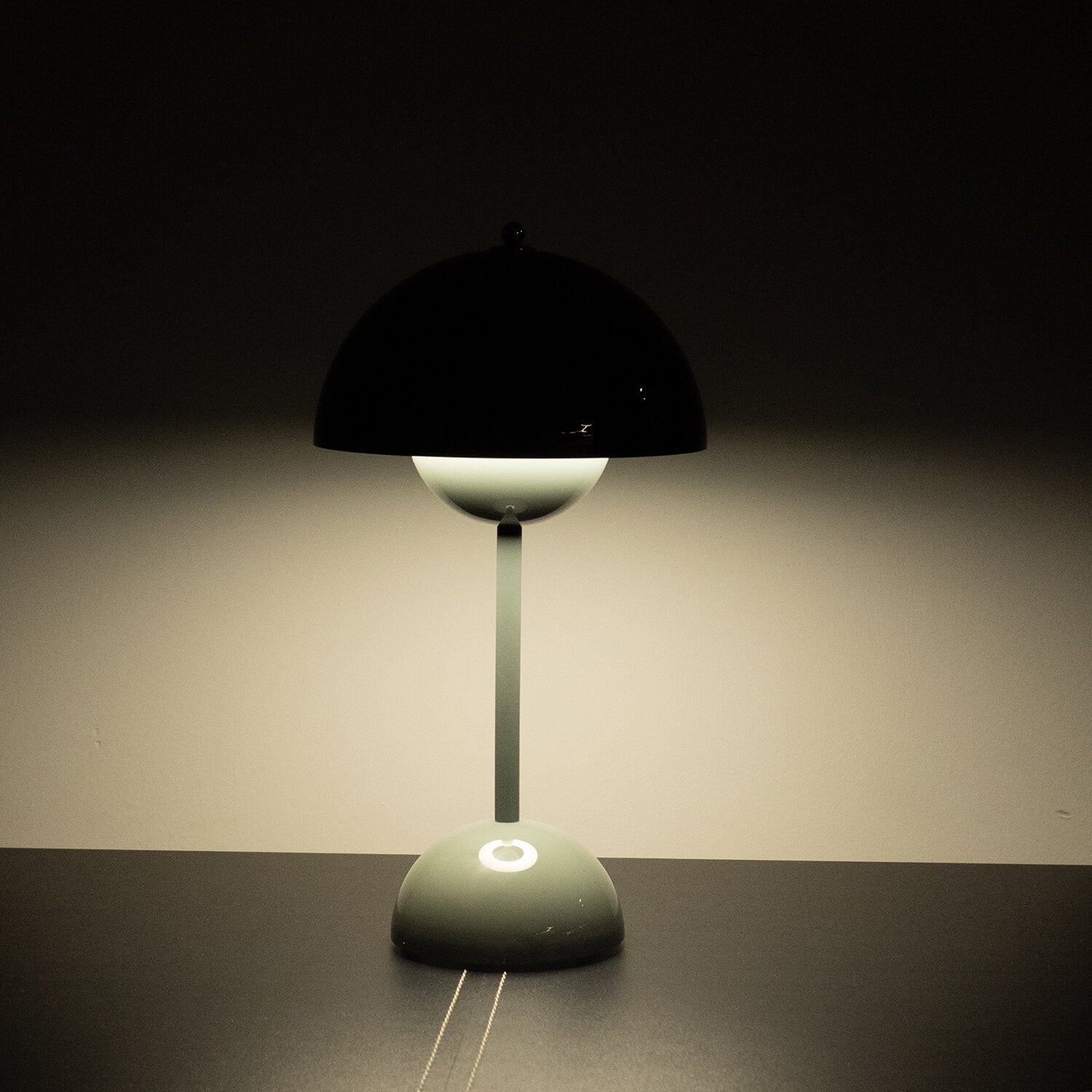 Lampada da tavolo Brulee Moderne impermeabile wireless e ricaricabile