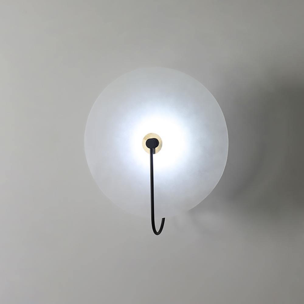 LuxeGlow - Modern LED Wall Lamp of Alabaster for Timeless Elegance