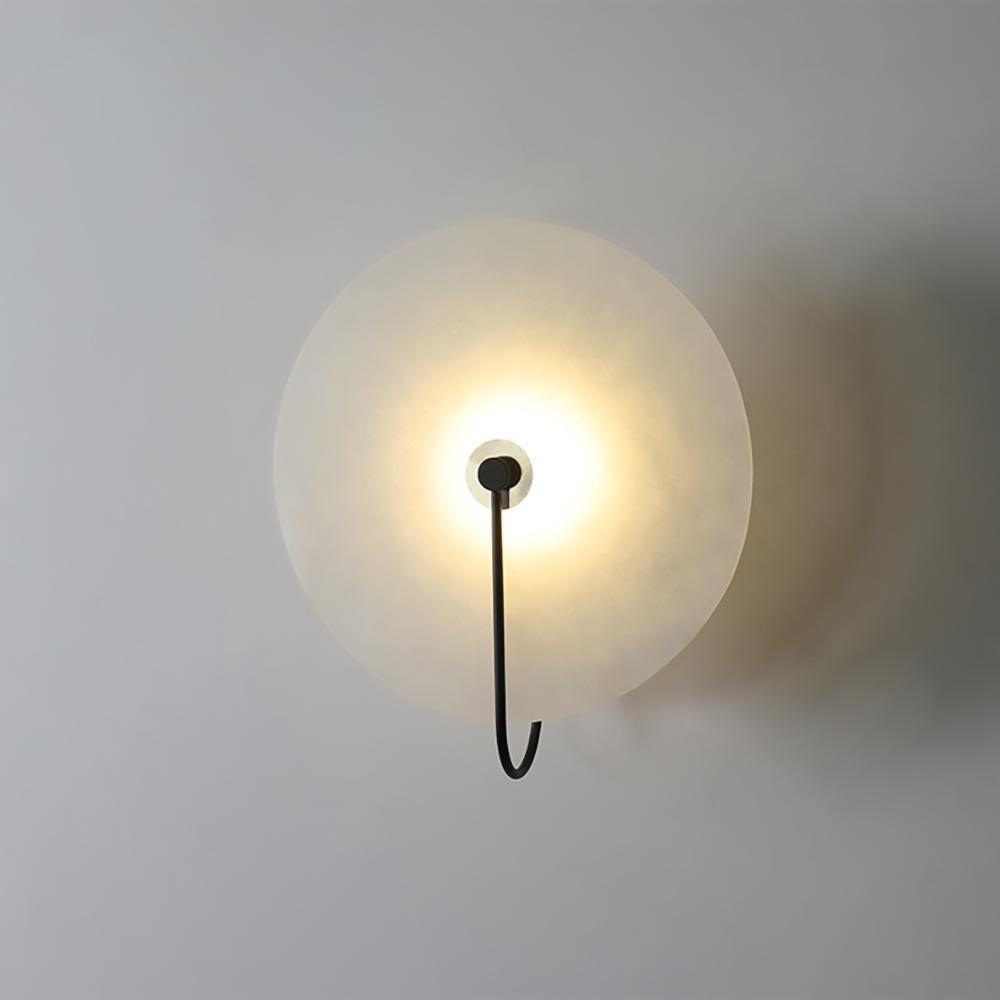 LuxeGlow - Modern LED Wall Lamp of Alabaster for Timeless Elegance