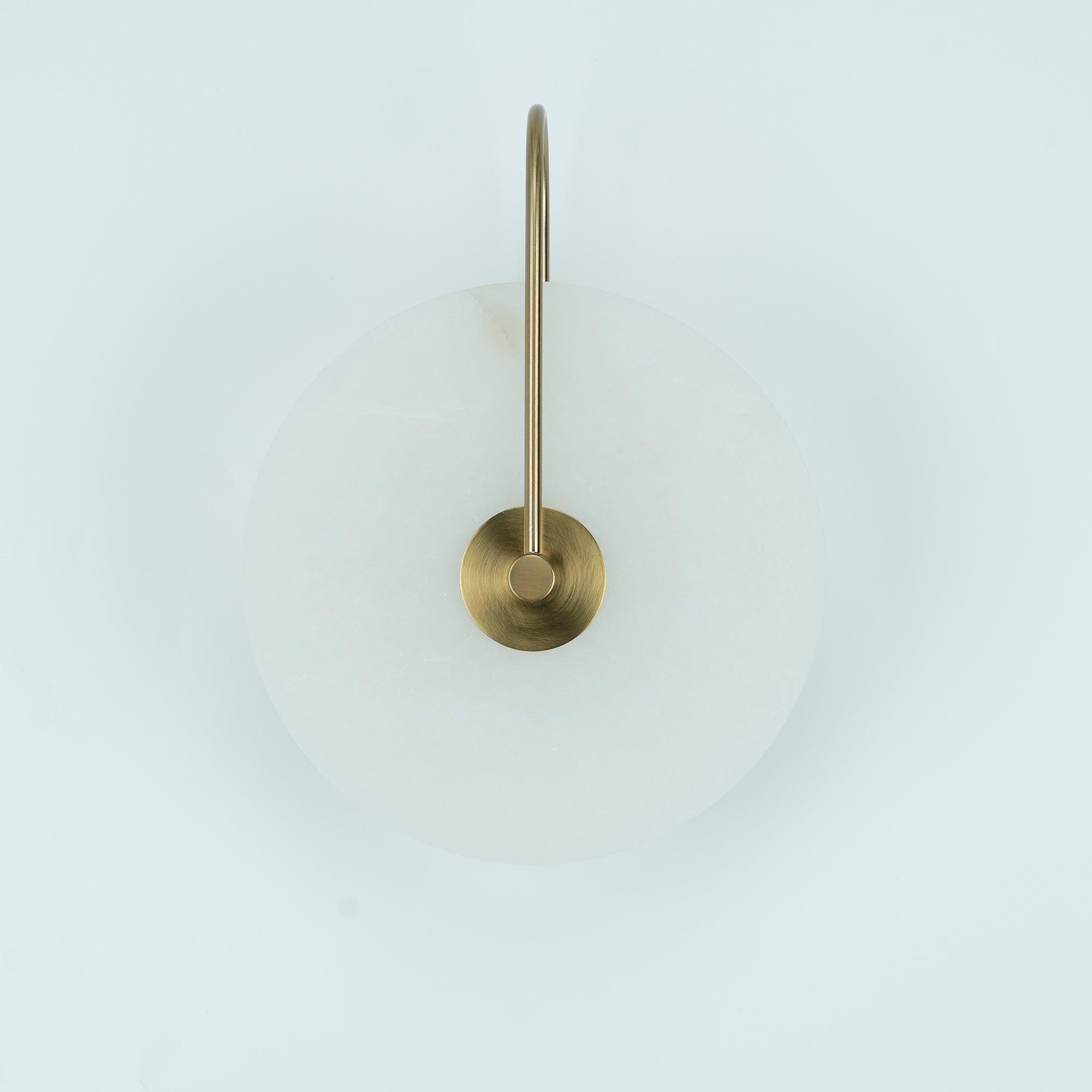 LuxeGlow - Modern LED Wall Lamp of Alabaster for Timeless Elegance