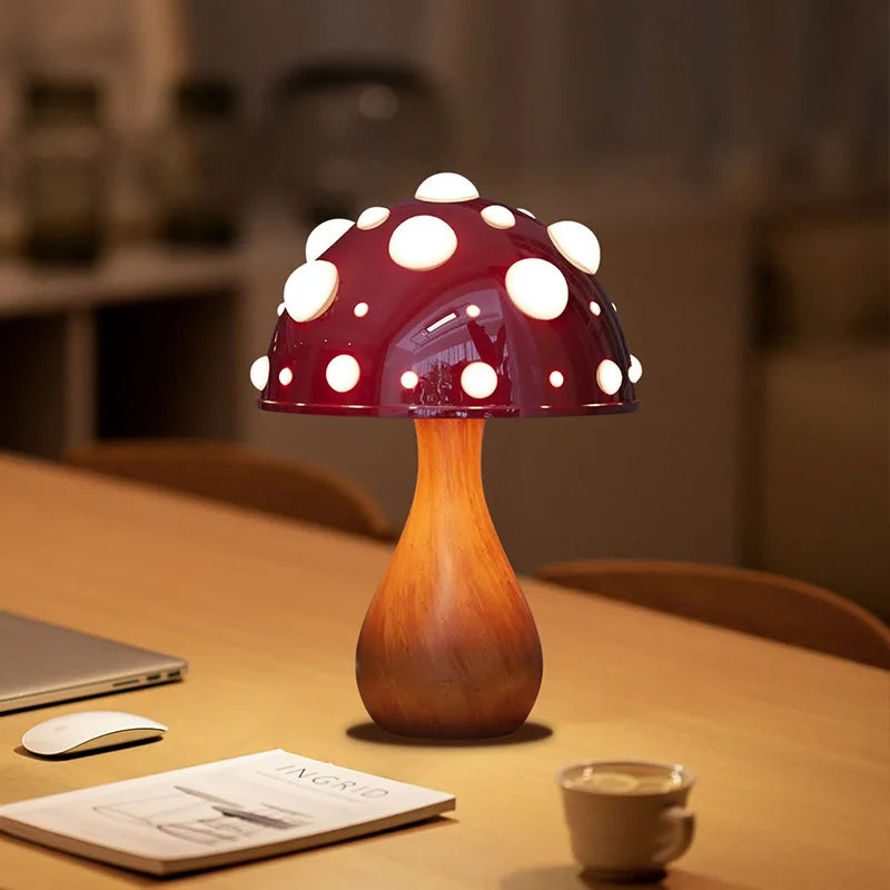 GlowMush - Retro LED Table Lamp in Mushroom Design