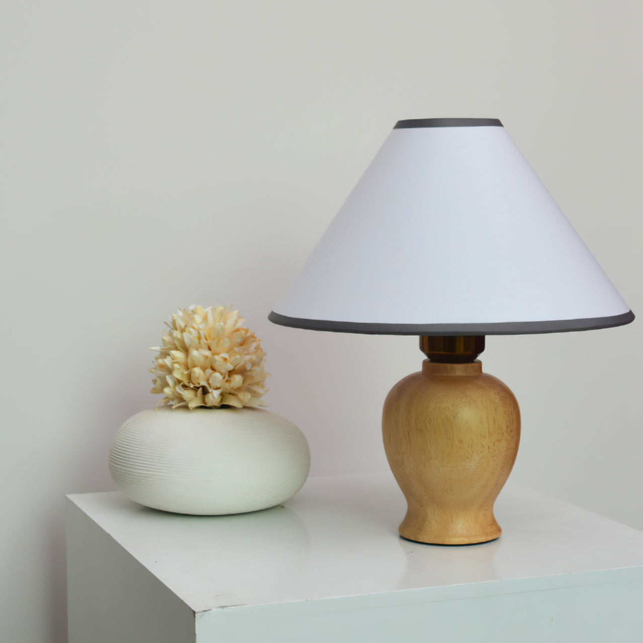 LumiWood - Table Lamp with Wooden Base and Fabric Lampshade