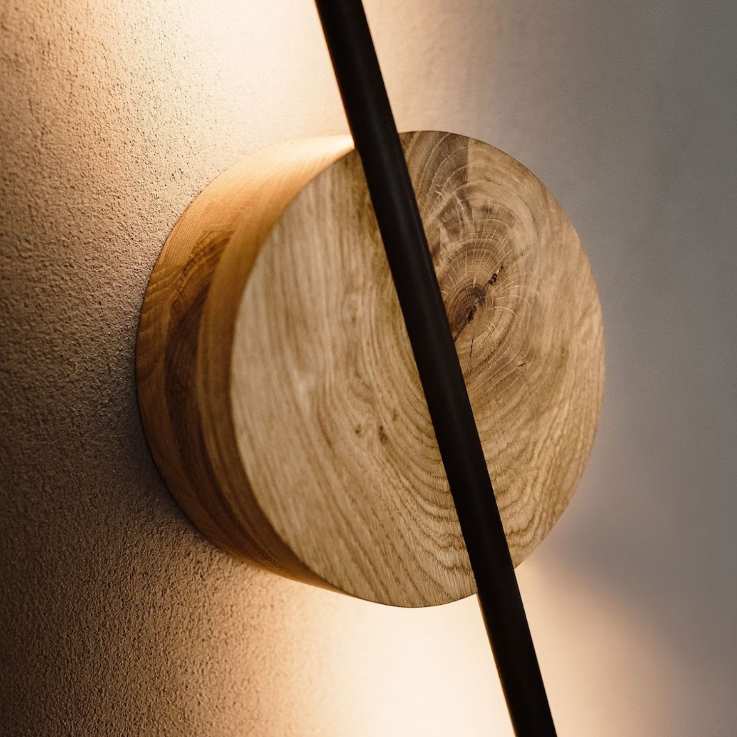 LightOak - Modern LED Wall Lamp Made of Wood for Atmospheric Lighting