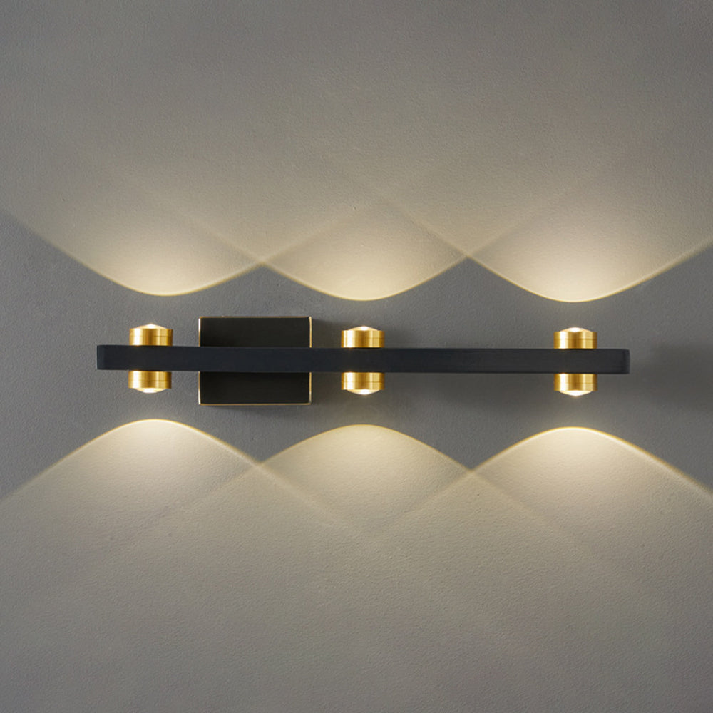 Freja - Lampada da parete LED moderna, nero/oro, bagno, metallo