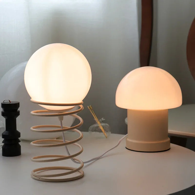 LumiMetall - Moderne Metalen Tafellamp met Glazen Ontwerp | Stijlvolle Verlichting
