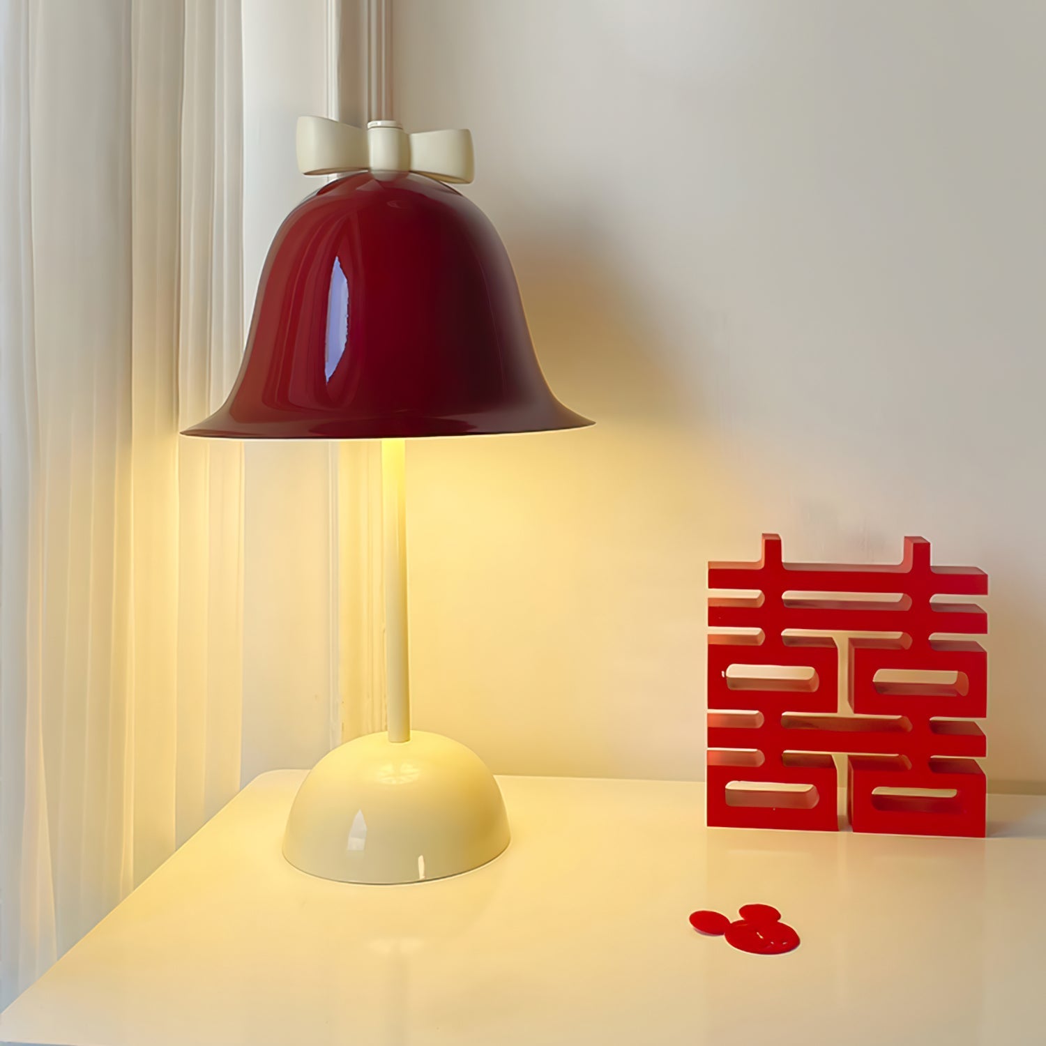 LumiFlair - Butterfly Table Lamp with Soft LED Lighting