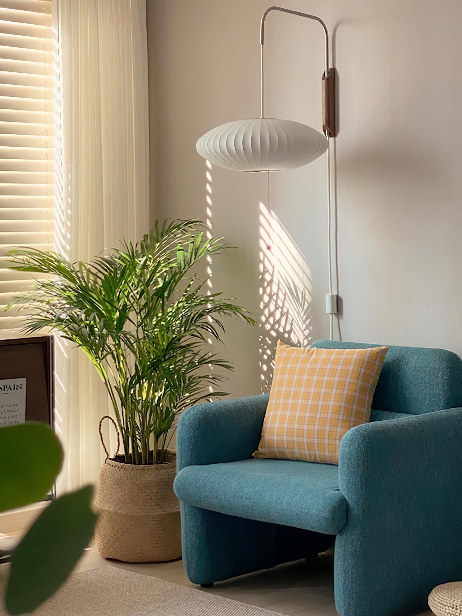 NelsonGlow – Timeless Elegance Wall Lamp for Luxury Lighting
