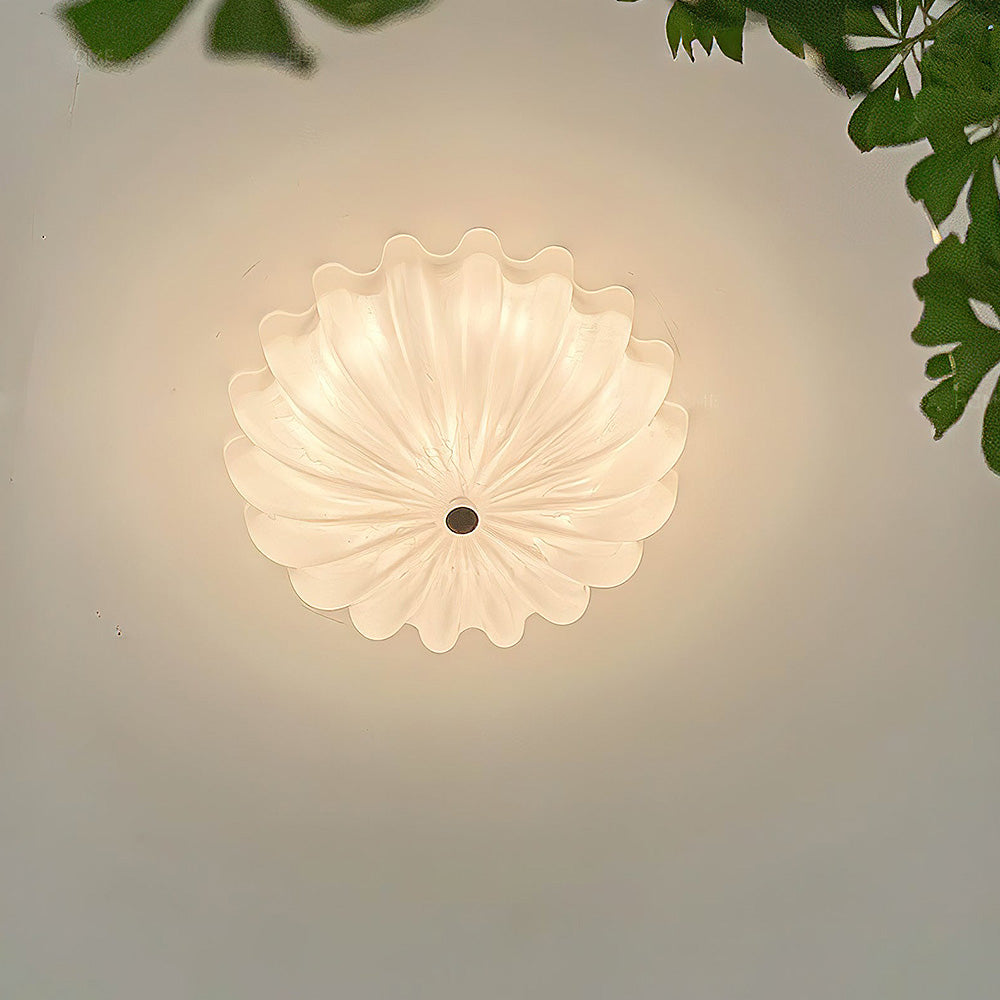 Elegante lampada da soffitto in vetro bianco