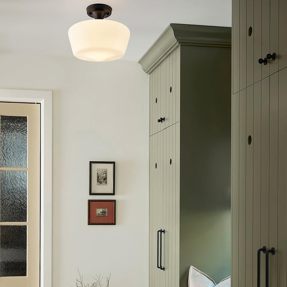 Lampada da soffitto Bauhaus in ottone per l'ingresso