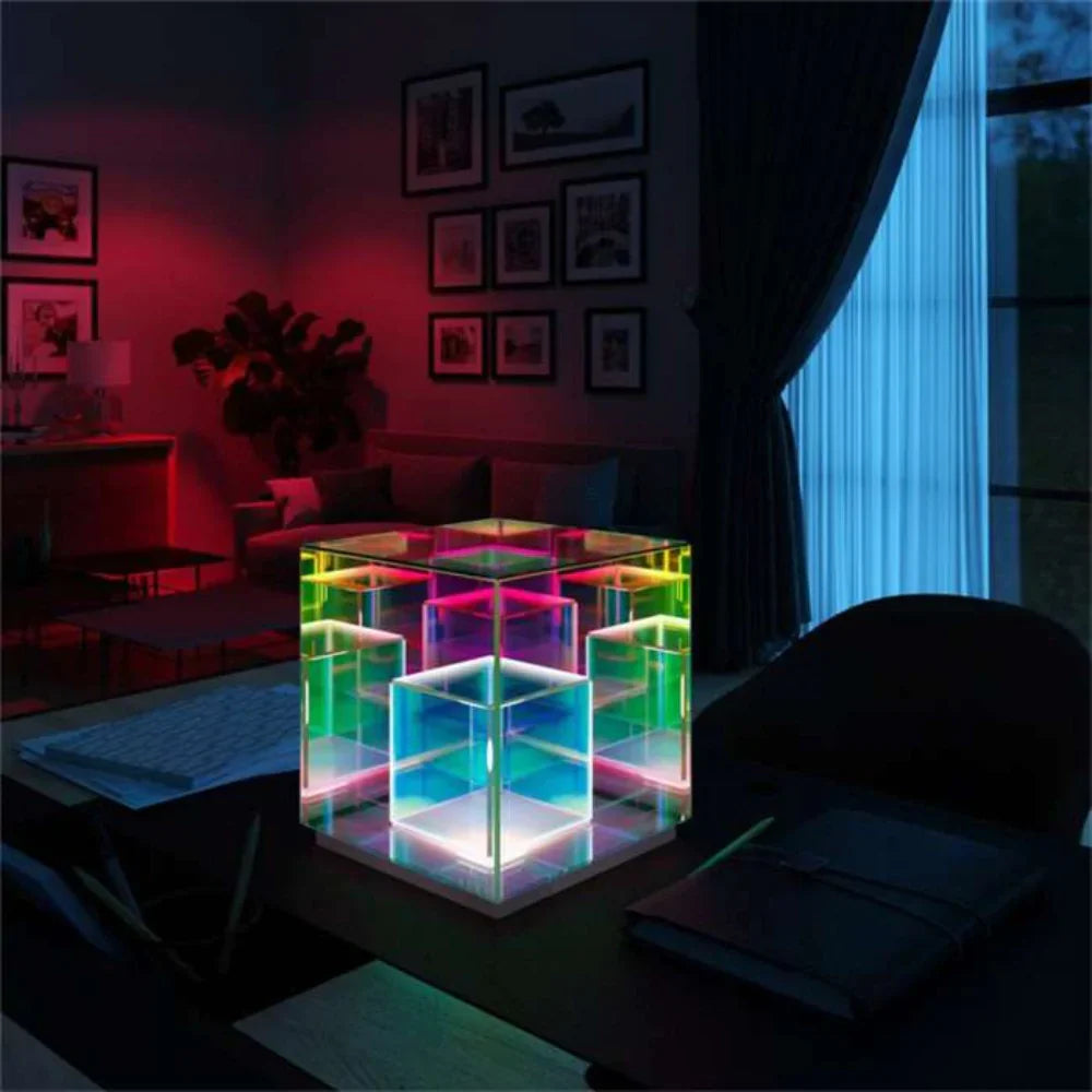 Candeeiro de Mesa Cubo Concêntrico