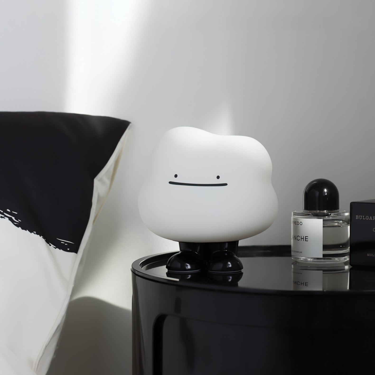 CloudLume - Candeeiro de Mesa Recarregável com Desenho de Nuvens