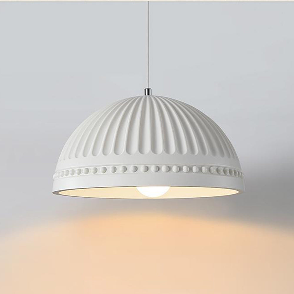 Elegante lampada a sospensione in resina bianca