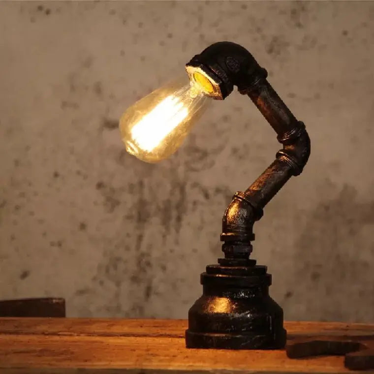 ArtIron - Lampada Creativa in Ferro Industriale