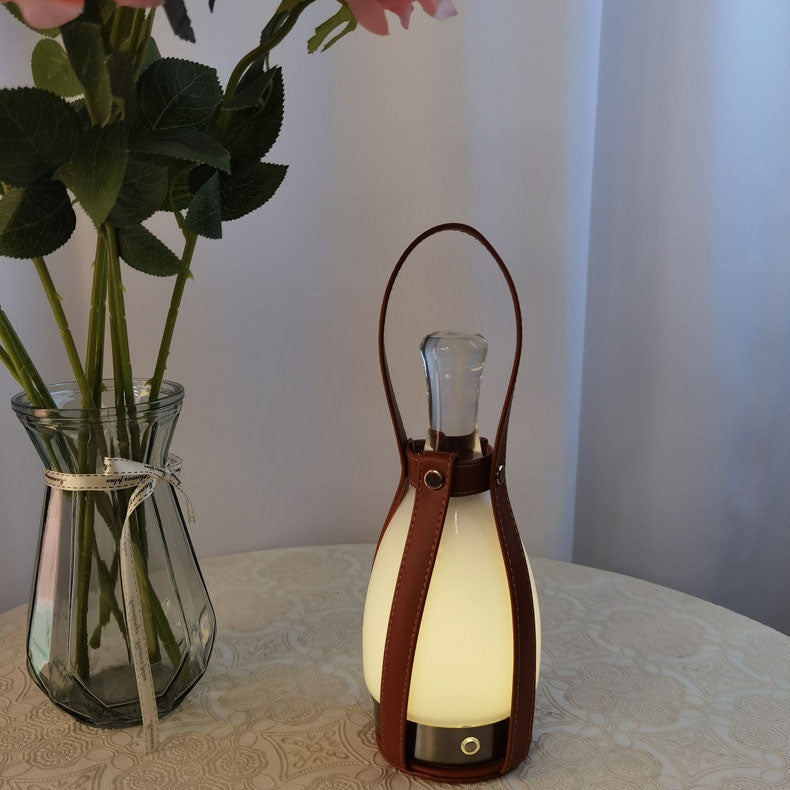 Candeeiro de Mesa Portátil Bell em Couro