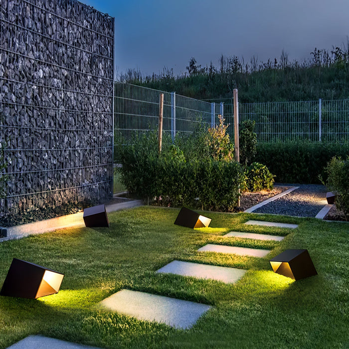 SolarCube - Illuminazione Solare Moderna per il Giardino – Lampada da Esterno a LED a Forma di Cubo con Luce Calda Bianca