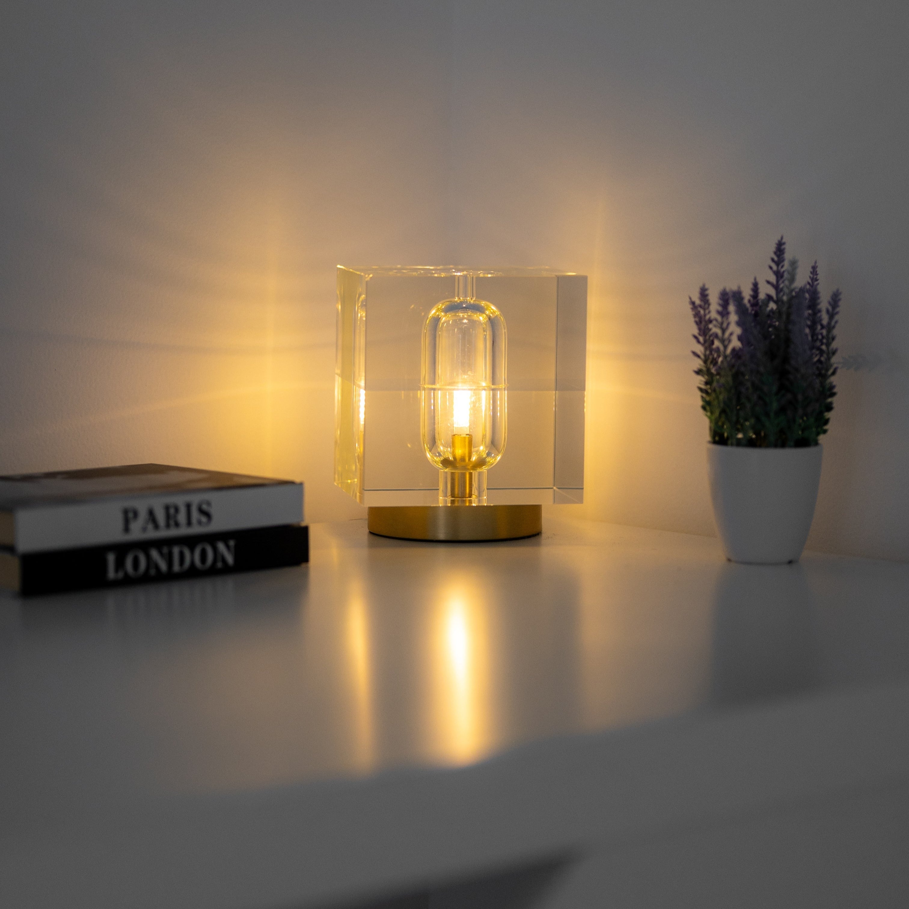 Lámpara de mesa Amarjot Kristallen
