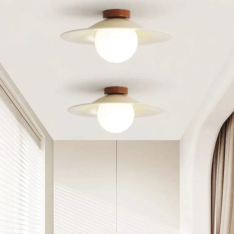 Lampada da soffitto classica in ferro per il corridoio