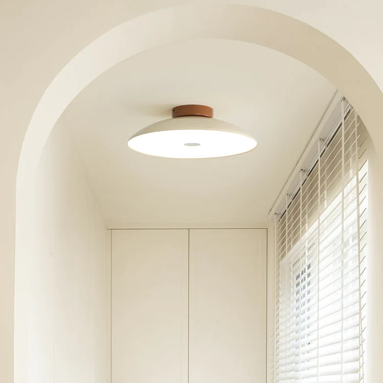 Lampada da soffitto classica in ferro per il corridoio