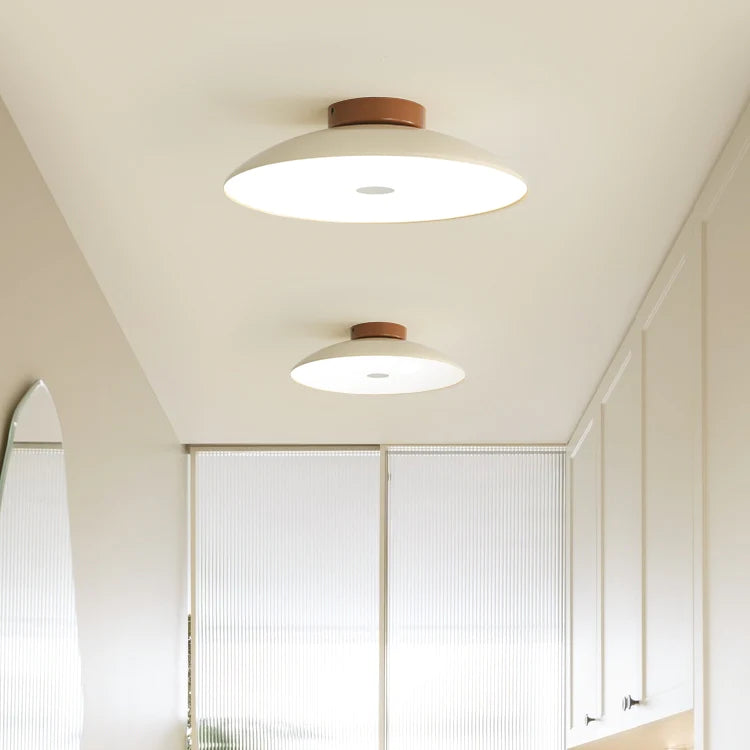 Lampada da soffitto classica in ferro per il corridoio