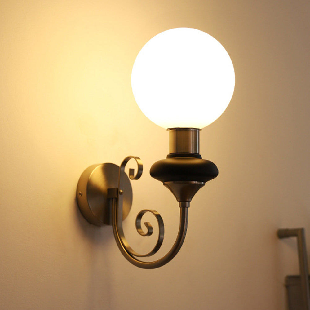 Lampada da parete francese retrò in vetro a 1 luce