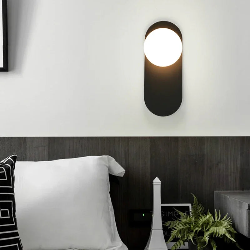 GlowSphere - Lampada da parete LED moderna con sfera di vetro per soggiorno e ingresso