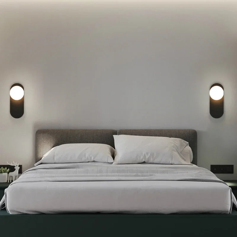 GlowSphere - Lampada da parete LED moderna con sfera di vetro per soggiorno e ingresso