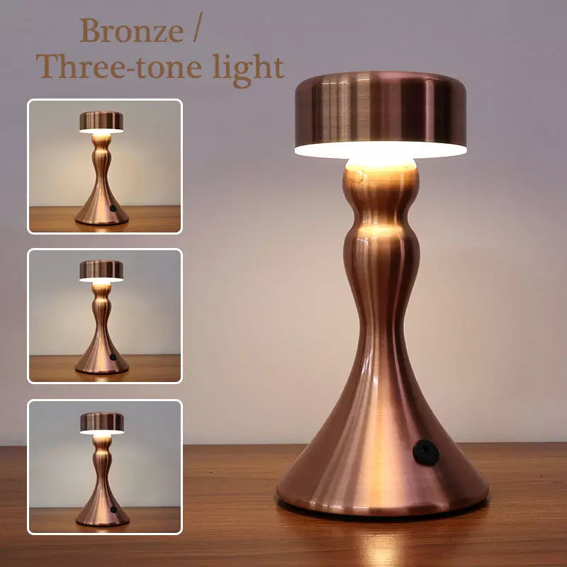 Lampada da tavolo wireless di lusso con finitura dorata
