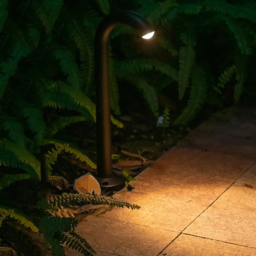 ArchGlow – Solar LED Arch Lamp for Garden and Paths – Modern Outdoor Lighting, Waterproof & Energy Efficient