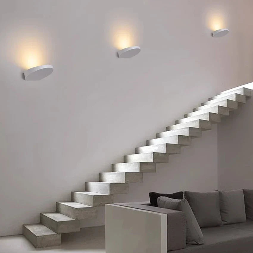 BlackGlow – Modern LED Wall Lamp in Minimalist Design