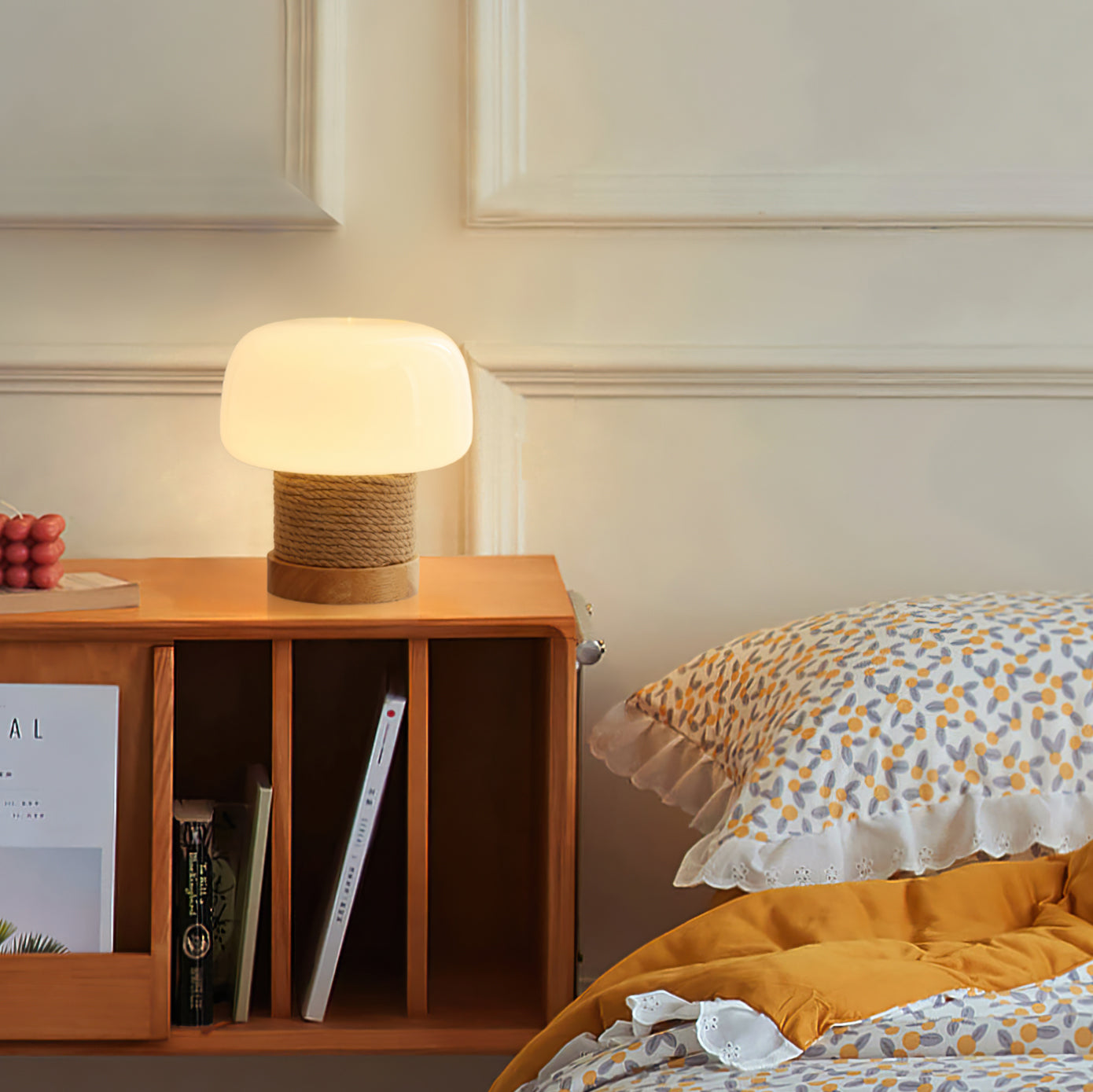 LumiWood - Modern Table Lamp with Wooden Base