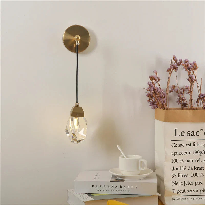 CrystalGlow - Modern Crystal Wall Lamp in Minimalist Design