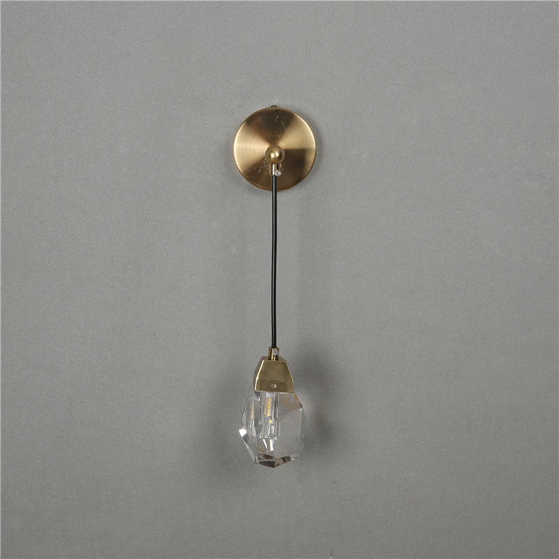 CrystalGlow - Candeeiro de Parede em Cristal Moderno com Design Minimalista