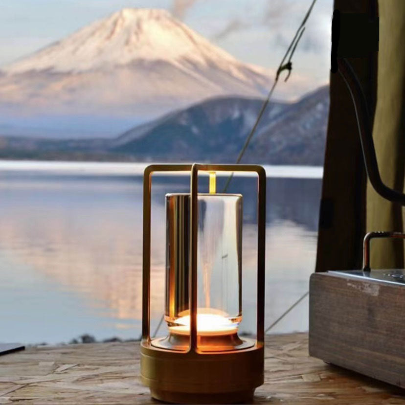 Lanterna LED Portátil com Porta de Carregamento USB e Várias Configurações de Luz