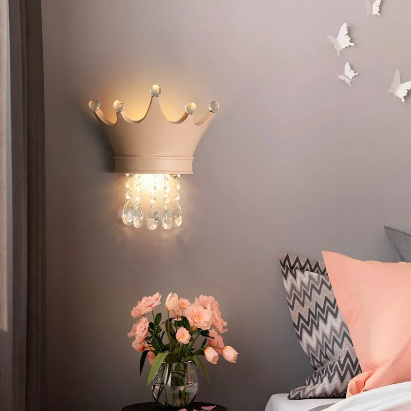 RoyalGlow - Kroon Wandlamp met Kristallen – Elegante LED Lamp