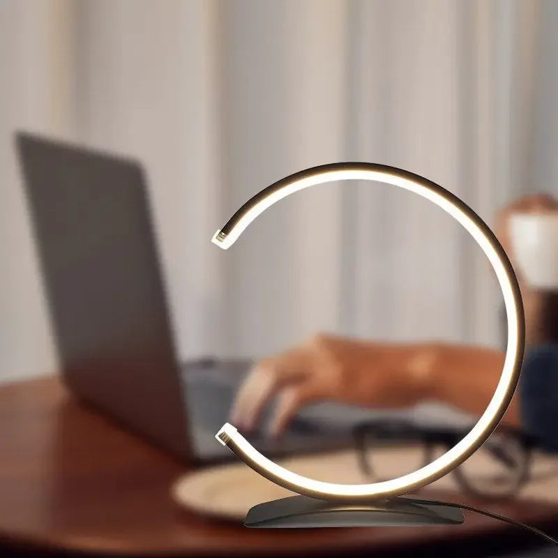 LumiArc - Lampada da tavolo LED moderna con controllo touch | Dimmerabile & a risparmio energetico