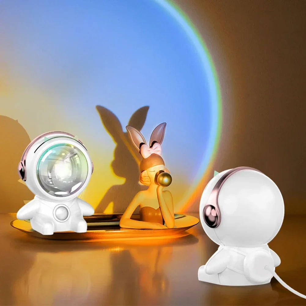 AstroGlow - Sunset LED Projector Lamp with Astronaut Design – Atmospheric Lighting