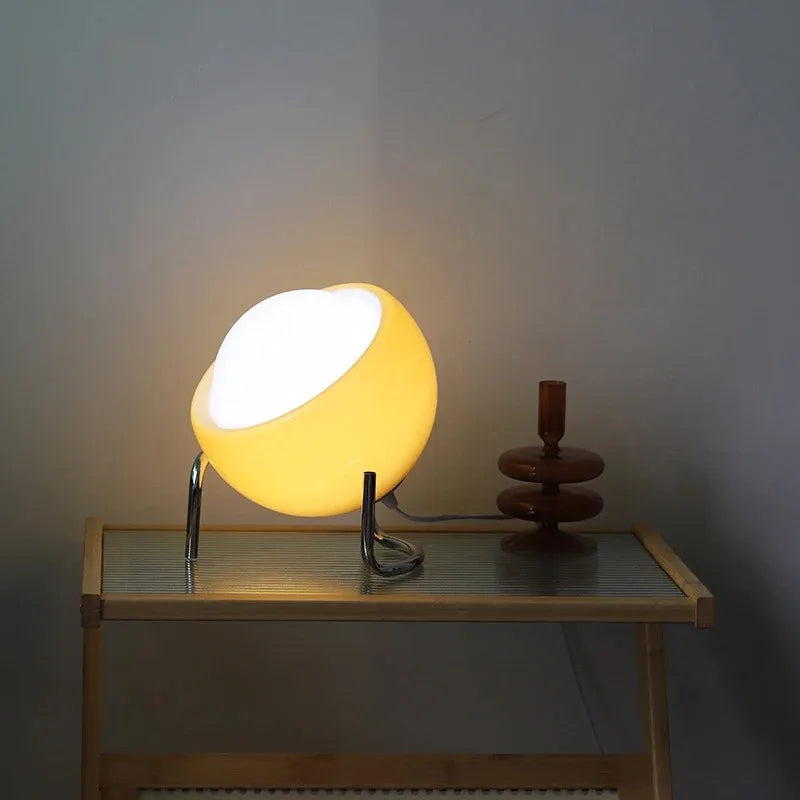 LumiGlow - Middeleeuwse Glazen Tafellamp | Dimbare LED Lamp in Nordic Design