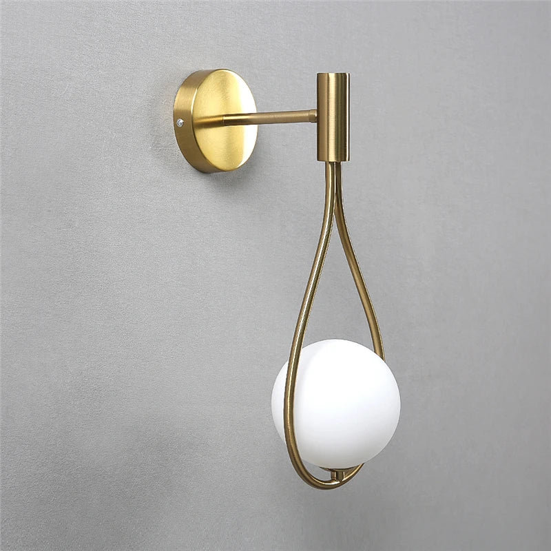 CrystalGleam - Lâmpada de Parede LED com Globo de Vidro Metálico