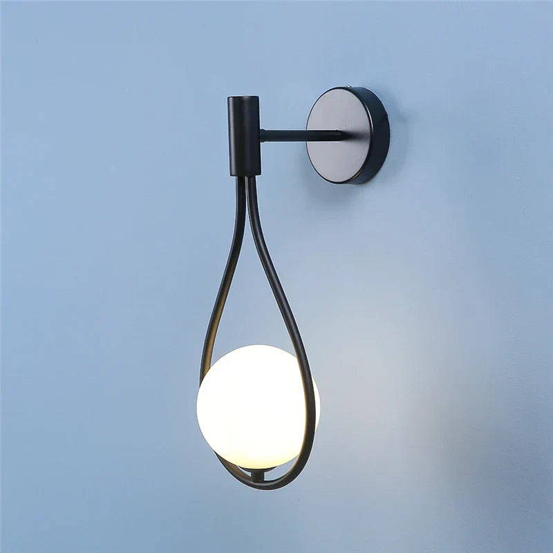 CrystalGleam - Lâmpada de Parede LED com Globo de Vidro Metálico