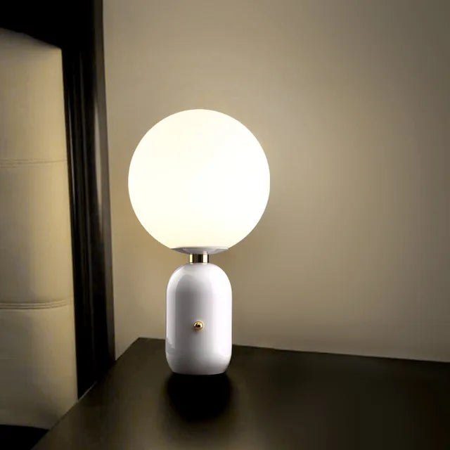 LumeSphere – Lampada da Tavolo Scandinava con Design Moderno per Soggiorno e Camera da Letto