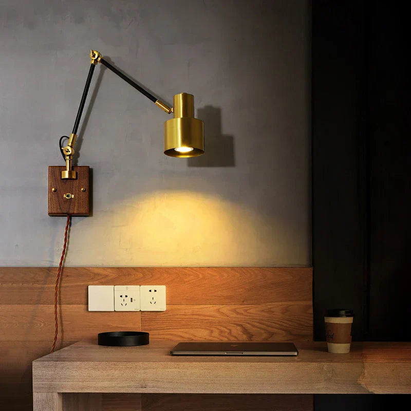 LightCraft - Adjustable Vintage Wall Lamp made of Brass and Wood