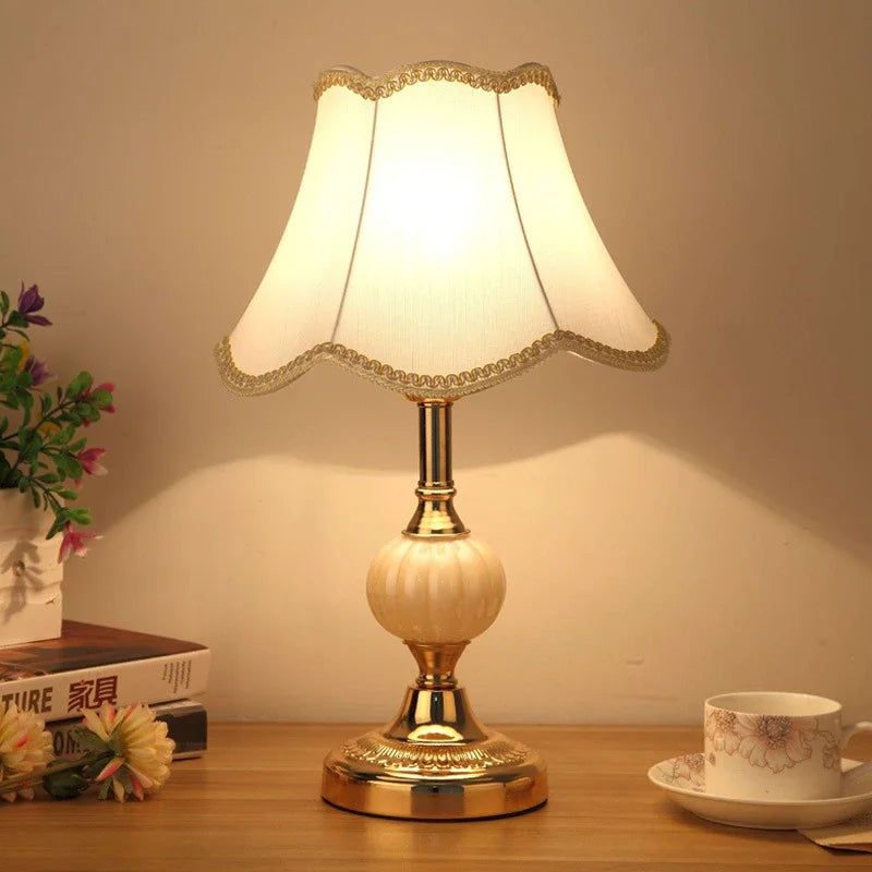 NordicRetro – Vintage Table Lamp with Timeless Design