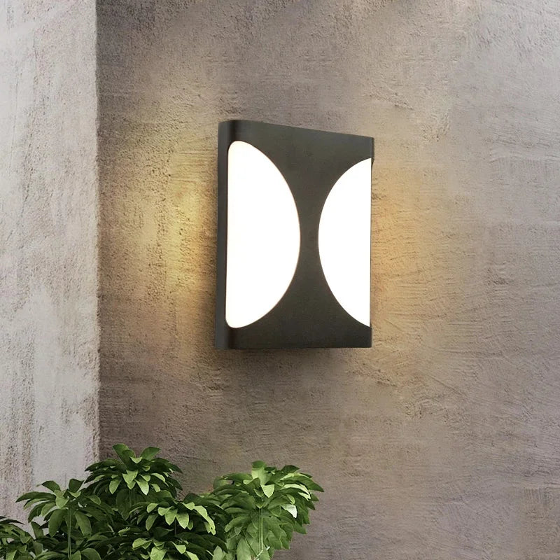 AquaLumen - Illuminazione Esterna Resistente alle Intemperie